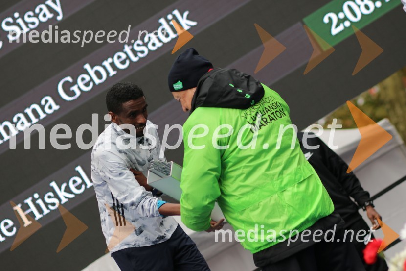  Abraha Adihana Gebretsadik, tekač;  Zoran Janković, župan, Mestna občina LjubljanaNa 23. ljubljanskem maratonu slavila Etiopijec in Kenijka