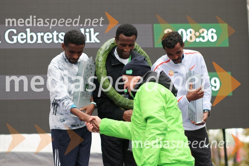  Abraha Adihana Gebretsadik, tekač;  Lemma Kasaye Sisay, tekač;  Tewelde Hiskel, tekačNa 23. ljubljanskem maratonu slavila Etiopijec in Kenijka