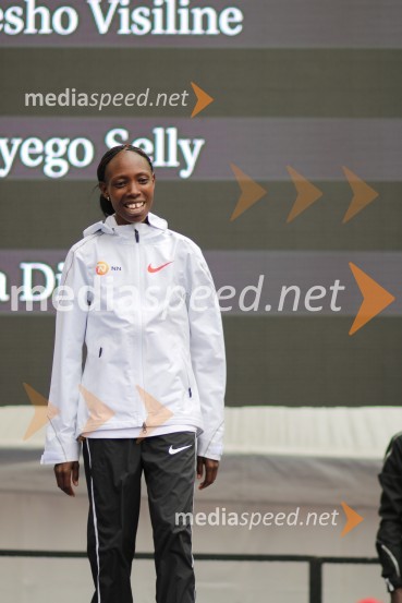  Selly Chepyego, tekačicaNa 23. ljubljanskem maratonu slavila Etiopijec in Kenijka