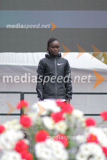  Visiline Jepkesho, tekačicaNa 23. ljubljanskem maratonu slavila Etiopijec in Kenijka
