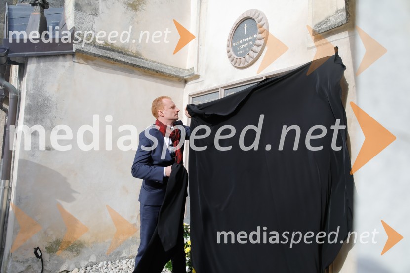  Matej Sodin, direktor podjetja Reitenburg d.o.o.Odkritje spomenika ob 100.letnici konca 1. svetovne vojne v spomin 101. padlem vojaku