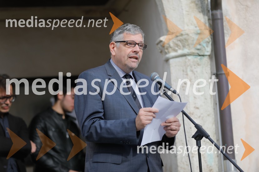  Marko Štepec, muzejski svetnik, vodja kustosov, Muzej novejše zgodovine SlovenijeOdkritje spomenika ob 100.letnici konca 1. svetovne vojne v spomin 101. padlem vojaku