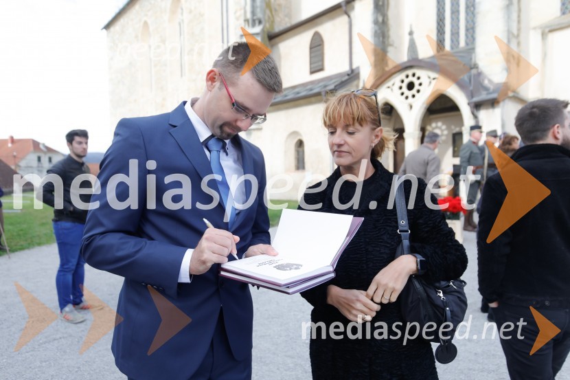  Miha Šimac,  zgodovinar, teolog, avtor knjig;  Urška Manček, organizatoricaOdkritje spomenika ob 100.letnici konca 1. svetovne vojne v spomin 101. padlem vojaku