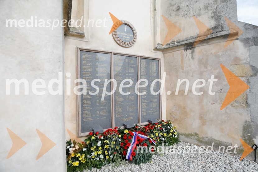 Odkritje spomenika ob 100.letnici konca 1. svetovne vojne v spomin 101. padlem vojakuOdkritje spomenika ob 100.letnici konca 1. svetovne vojne v spomin 101. padlem vojaku