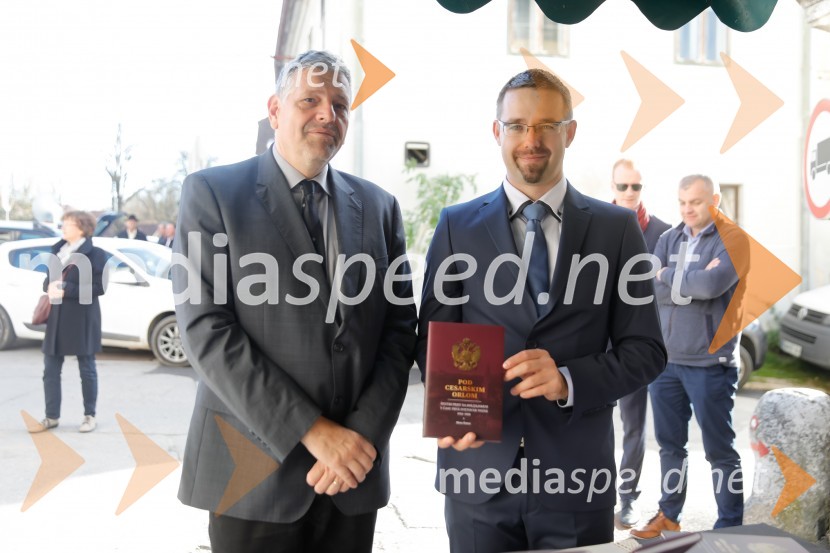  Marko Štepec, muzejski svetnik, vodja kustosov, Muzej novejše zgodovine Slovenije;  Miha Šimac,  zgodovinar, teolog, avtor knjigOdkritje spomenika ob 100.letnici konca 1. svetovne vojne v spomin 101. padlem vojaku