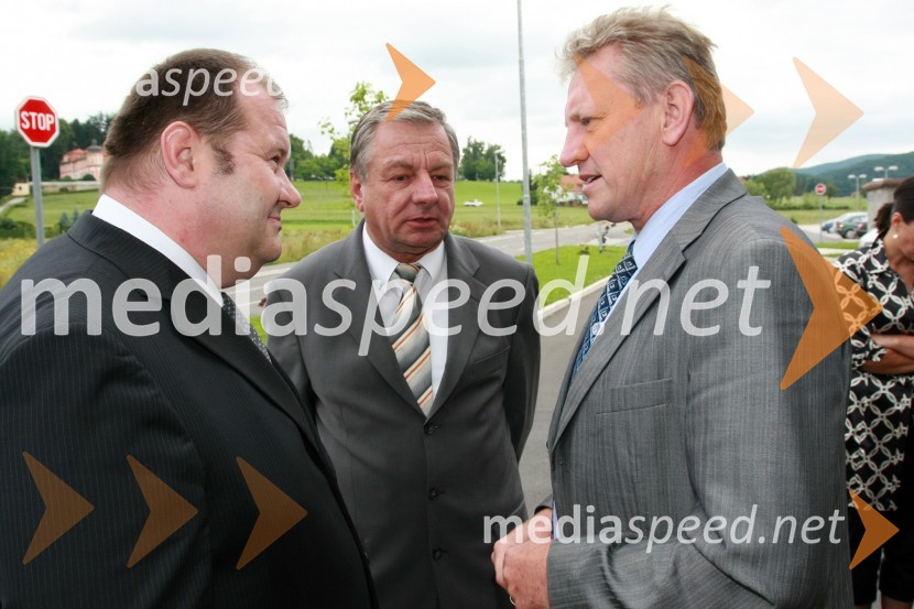Aleš Hauc, generalni direktor Pošte Slovenije, Štefan Zidanšek, direktor PE Pošte Slovenije v Celju in Ljubo Žnidar, župan Občine PolzelaPošta Slovenije - otvoritev poslovalnice Polzela