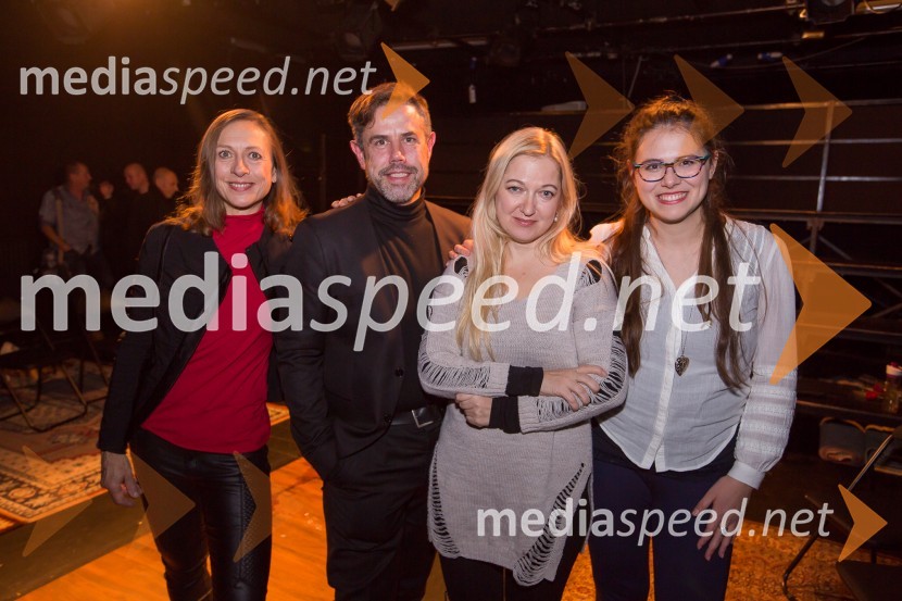  Maruša Oblak, igralka;  ... ;  Barbara Pia Jenič, režiserka;  ... Ljubljanska premiera predstave Prerok