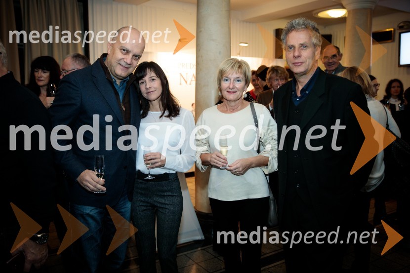 Predstava, ki gre narobe, premiera gledališke komedije