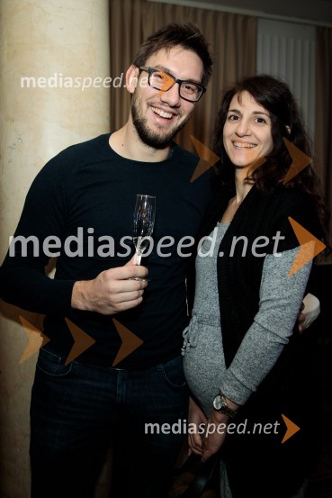 Predstava, ki gre narobe, premiera gledališke komedije