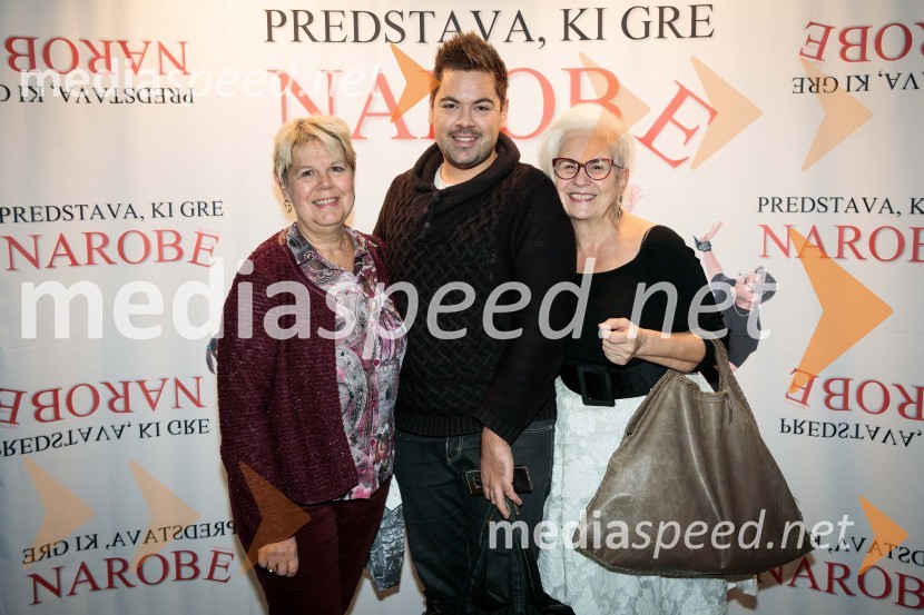  ... ;  Nejc Simšič, novinar;  ... Predstava, ki gre narobe, premiera gledališke komedije