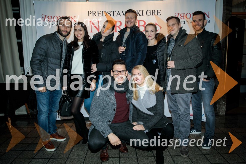 Predstava, ki gre narobe, premiera gledališke komedije