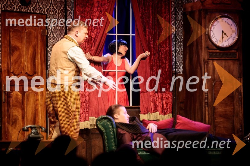  Luka Cimprič, igralec;  Sara Gorše, igralka;  Dominik Vodopivec, igralecPredstava, ki gre narobe, premiera gledališke komedije