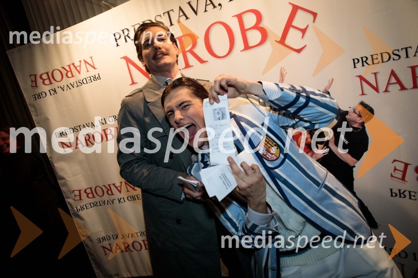  Robert Korošec, igralec;  Matej Zemljič, igralecPredstava, ki gre narobe, premiera gledališke komedije