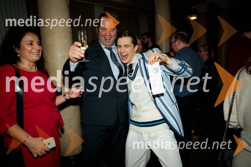  ... ;  ... ;  Matej Zemljič, igralecPredstava, ki gre narobe, premiera gledališke komedije