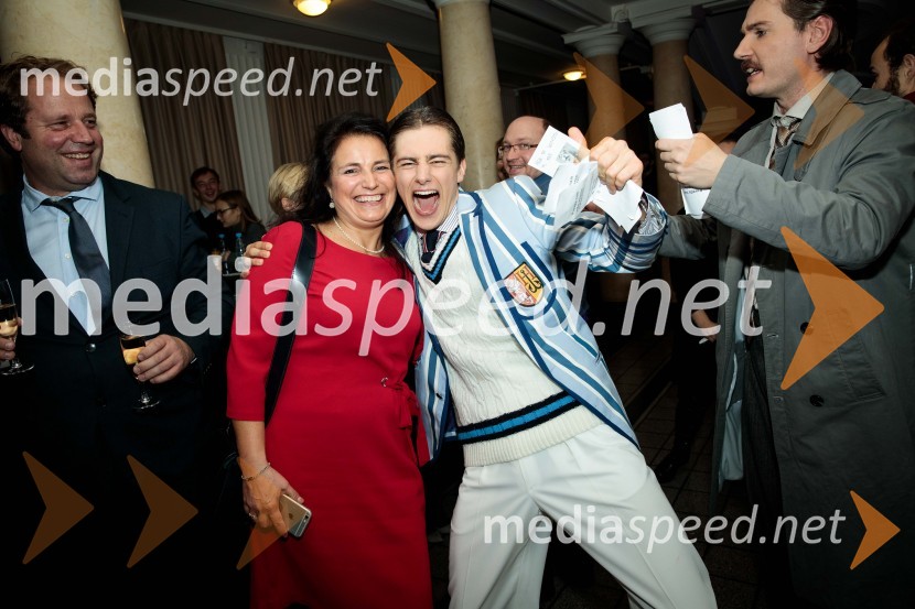  ... ;  ... ;  Matej Zemljič, igralec;  Robert Korošec, igralecPredstava, ki gre narobe, premiera gledališke komedije