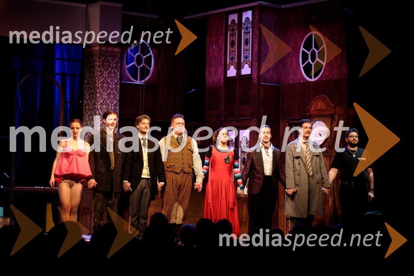  Sara Gorše, igralka;  Matej Zemljič, igralec;  Mario Dragojević, igralec;  Luka Cimprič, igralec;  Klara Kastelec, igralka;  Dominik Vodopivec, igralec;  Robert Korošec, igralec;  Oskar Kranjc, igralecPredstava, ki gre narobe, premiera gledališke komedije