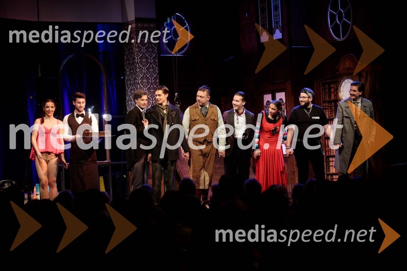  Sara Gorše, igralka;  ... ;  Mario Dragojević, igralec;  Matej Zemljič, igralec;  Luka Cimprič, igralec;  Dominik Vodopivec, igralec;  Klara Kastelec, igralka;  Oskar Kranjc, igralec;  Robert Korošec, igralecPredstava, ki gre narobe, premiera gledališke komedije