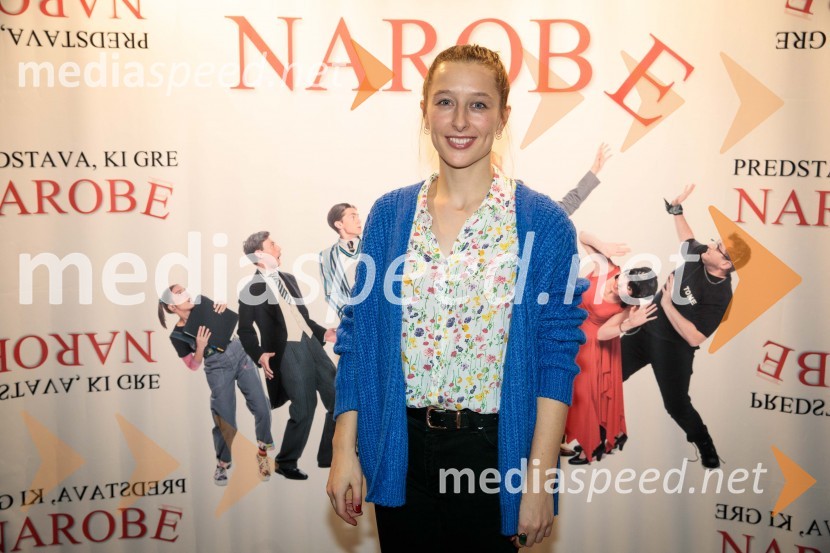  Sara Gorše, igralkaPredstava, ki gre narobe, premiera gledališke komedije