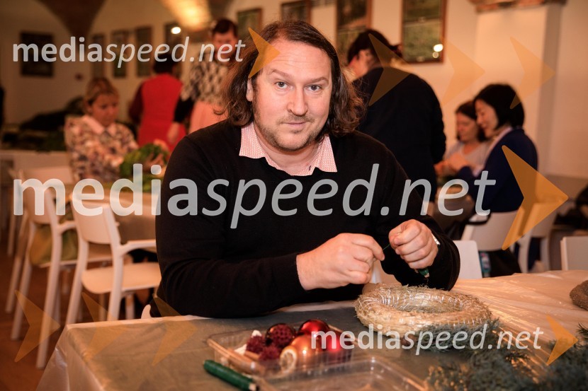  Bojan  Mastilović, producentIzdelovanje adventnih venčkov z znanimi Slovenci 2018