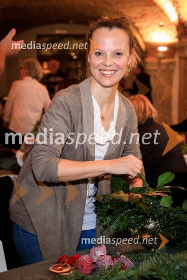  Mojca Fatur, igralkaIzdelovanje adventnih venčkov z znanimi Slovenci 2018