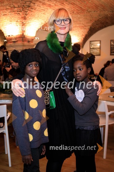  Žani Droljc;  Maja Štamol Droljc, modna oblikovalka;  Dilsi Štamolj DroljcIzdelovanje adventnih venčkov z znanimi Slovenci 2018