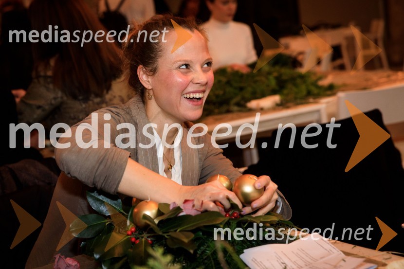  Mojca Fatur, igralkaIzdelovanje adventnih venčkov z znanimi Slovenci 2018