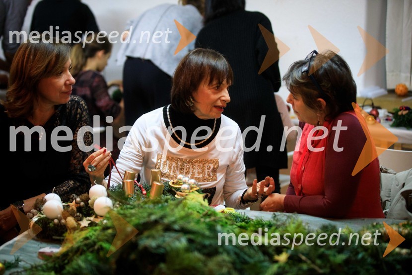  ... ; dr. Manca Košir, publicistka;  ... Izdelovanje adventnih venčkov z znanimi Slovenci 2018