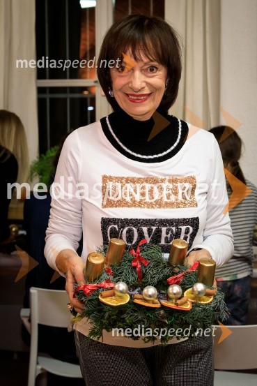 dr. Manca Košir, publicistkaIzdelovanje adventnih venčkov z znanimi Slovenci 2018