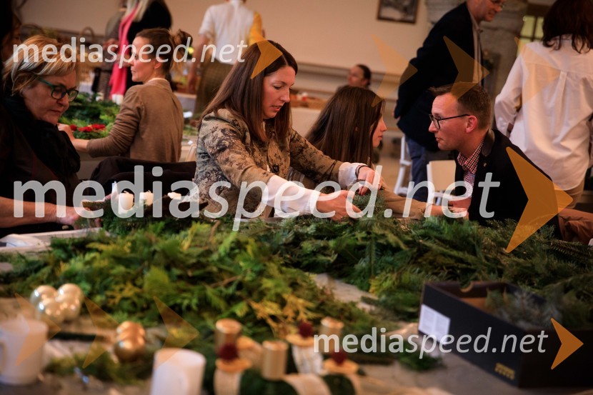 Izdelovanje adventnih venčkov z znanimi Slovenci 2018