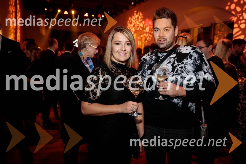  Katja Klavora, predstavnica odnosov z javnostmi PRO PLUS;  Nejc Simšič, novinarRegijsko nagrado Veuve Clicquot Business Woman Award 2018 osvojila Aleksandra Dojčinović