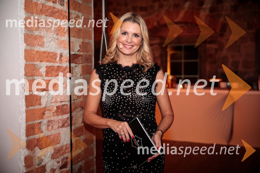  Bernarda Žarn, voditeljicaRegijsko nagrado Veuve Clicquot Business Woman Award 2018 osvojila Aleksandra Dojčinović