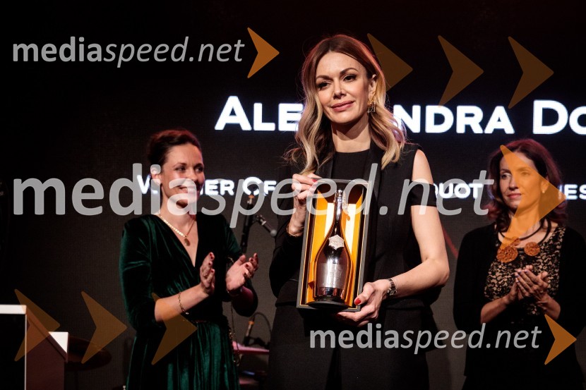 Aleksandra Dojčinovič, modna oblikovalka in podjetnicaRegijsko nagrado Veuve Clicquot Business Woman Award 2018 osvojila Aleksandra Dojčinović