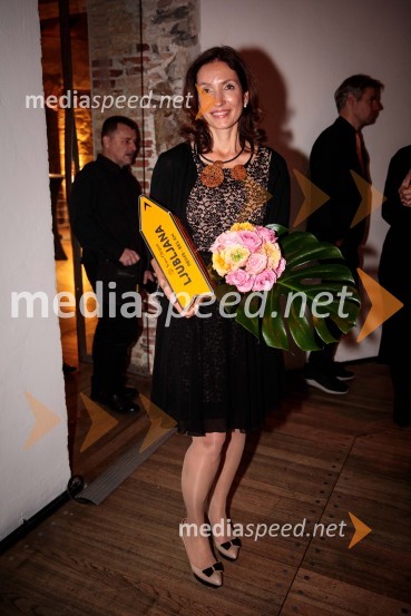  Irena  Fonda, raziskovalka in direktorica podjetja FondaRegijsko nagrado Veuve Clicquot Business Woman Award 2018 osvojila Aleksandra Dojčinović