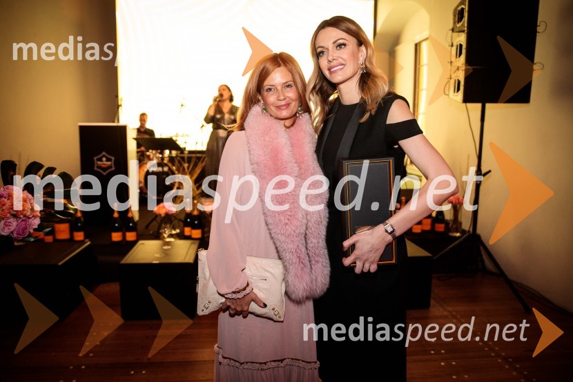  Urška Šefman Sojer, direktorica Kavarne Zvezda, slovenska dobitnica nagrade VCBWA 2017;  Aleksandra Dojčinovič, modna oblikovalka in podjetnicaRegijsko nagrado Veuve Clicquot Business Woman Award 2018 osvojila Aleksandra Dojčinović