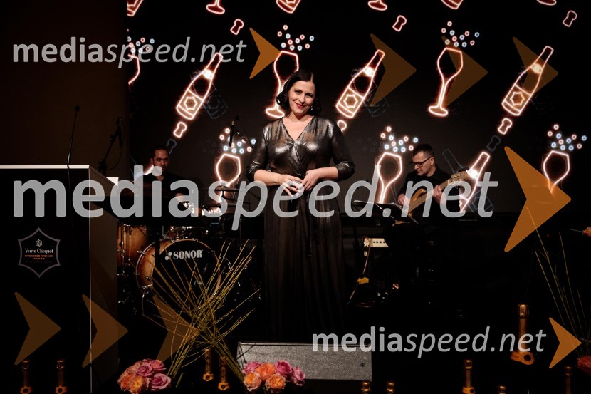  Nuška Drašček, pevkaRegijsko nagrado Veuve Clicquot Business Woman Award 2018 osvojila Aleksandra Dojčinović