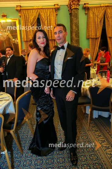  Ajda Sibinčič, Inštitut za poslovno-izobraževalne rešitve;  Jan Sibinčič, odvetniška družba Sibinčič-KrižanecChristmas Gala dinner