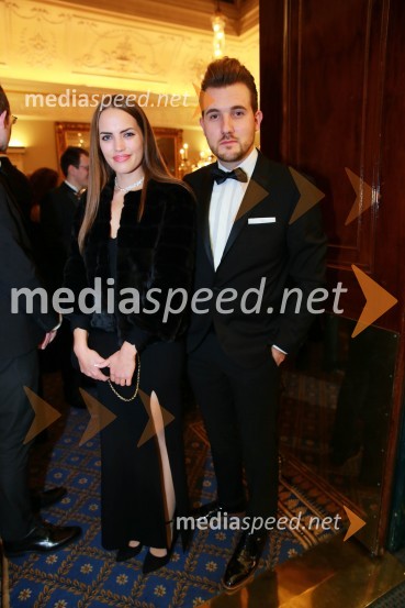  Stela Papič;  Miha Murn, predsednik AAMI Corporation, predsednik Botticellijevega kluba, predsednik Salvadorjevega kluba, direktor Zavoda AAMI, umetnikChristmas Gala dinner