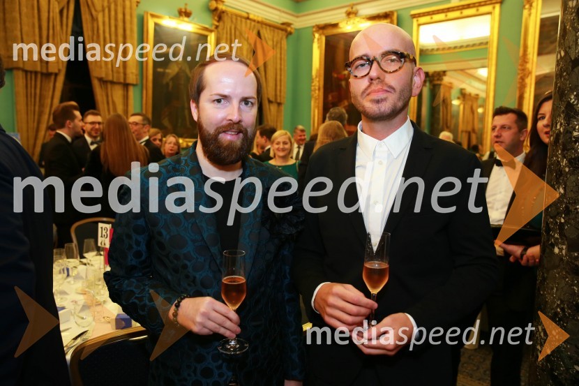  Dejan David Kemperl, glavni in odgovorni urednik revij David in Golf klub;  Peter Movrin, slovenski modni oblikovalec pri Alexander McQueenChristmas Gala dinner