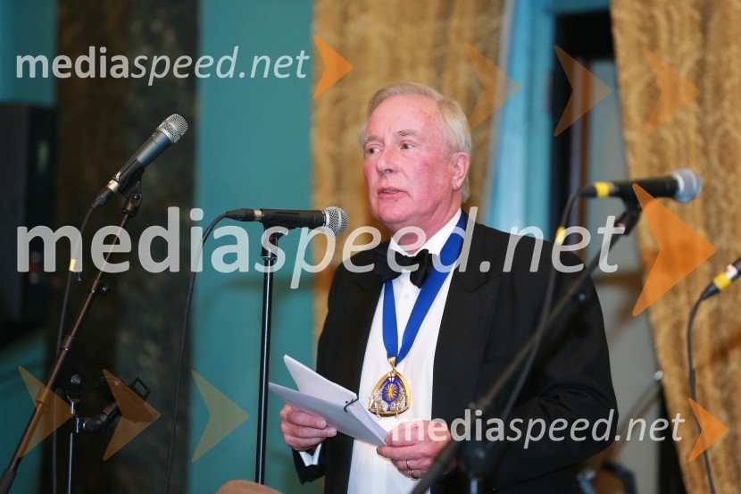  Peter Hewitt, poslovnežChristmas Gala dinner