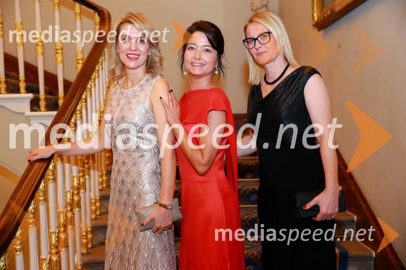  Barbara Uranjek, direktorica, Britansko-slovenska gospodarska zbornica;  Kristina Levstek;  Nataša Arko, direktorica marketinga, SID Prva kreditna zavarovalnicaChristmas Gala dinner