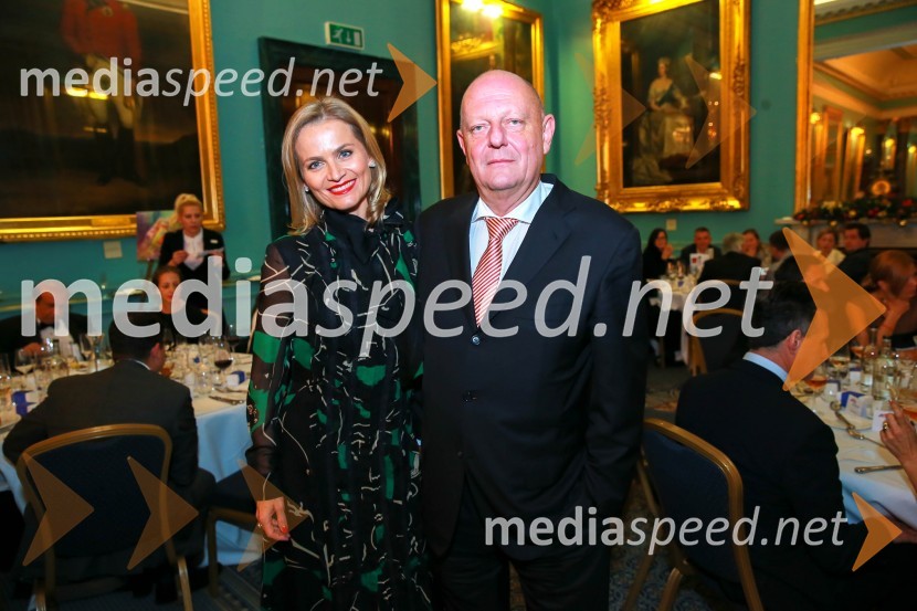  Katarina Kresal, pravnica in političarka, nekdanja ministrica za notranje zadeve;  Miro Senica, odvetnikChristmas Gala dinner