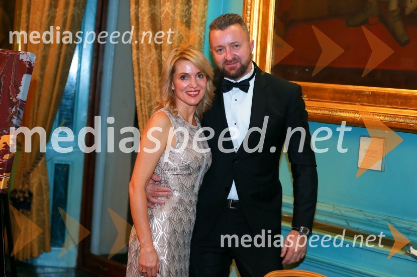  Barbara Uranjek, direktorica, Britansko-slovenska gospodarska zbornica;  Sergej Požar, UniCredit BankChristmas Gala dinner