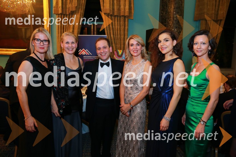  Nataša Arko, SID Prva kreditna zavarovalnica;  Ana Stanič, odvetnica;  Adam Marshall, direktor British Chambers od Commerce;  Barbara Uranjek, direktorica, Britansko-slovenska gospodarska zbornica;  Danica Rakič, senior manager ICBC Standard Bank;  Saša Mrak, izvršna direktorica Združenja ManagerChristmas Gala dinner
