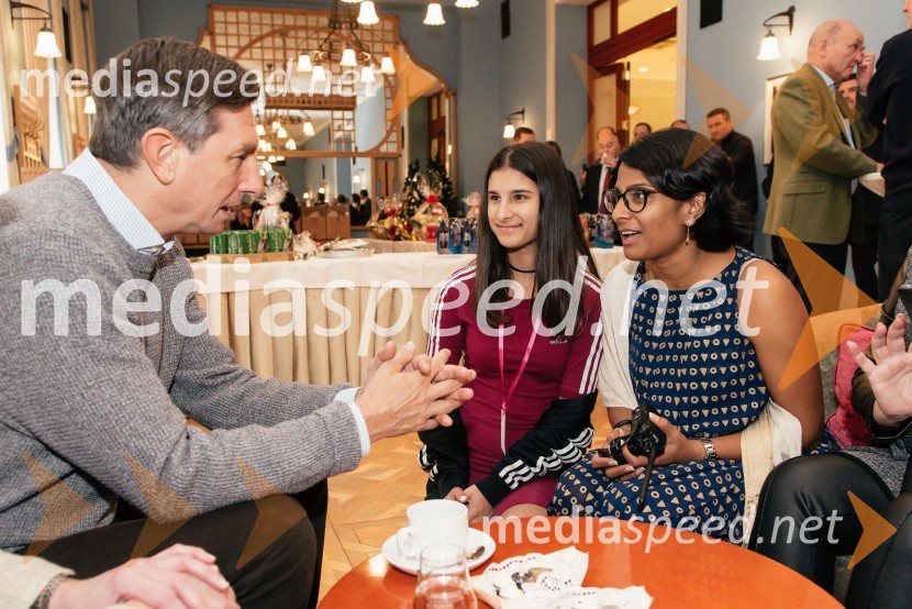  Borut Pahor, predsednik Republike Slovenije;  ... ;  Vesna Nisha Dolinar, predsednica SILA 2012-2013 in lastnica restavracije NamasteV Ljubljani navdušil že 25. bazar Sila