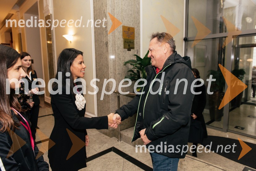  Marta Berglez, predsednica združenja SILA-IWCL;  Zoran Janković, župan, Mestna občina LjubljanaV Ljubljani navdušil že 25. bazar Sila