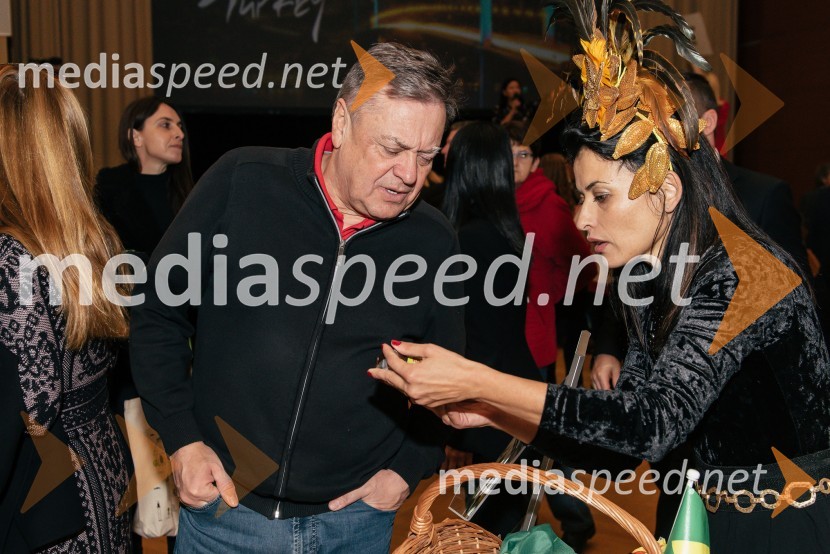  Zoran Janković, župan, Mestna občina Ljubljana;  ... V Ljubljani navdušil že 25. bazar Sila