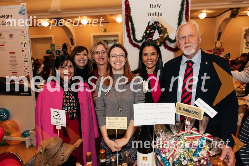  ... ;  ... ;  Ursula Szabo, koordinatorka, SILA IWCL Bazar;  ... ;  Marta Berglez, predsednica združenja SILA-IWCL;  ... V Ljubljani navdušil že 25. bazar Sila