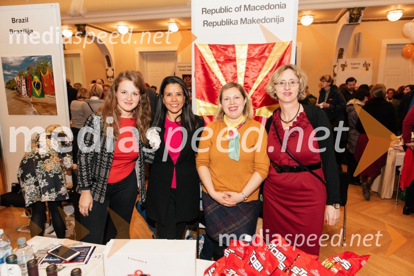  ... ;  Marta Berglez, predsednica združenja SILA-IWCL;  ... ;  Ursula Szabo, koordinatorka, SILA IWCL BazarV Ljubljani navdušil že 25. bazar Sila