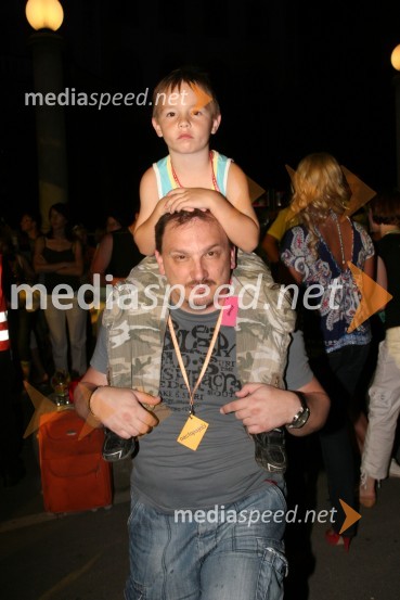 Josip Miani - Pipi s sinomPozdrav poletju 2008