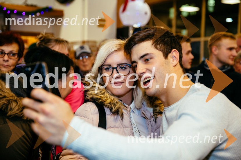  ... ;  Franko Bajc, finalist resničnostnega šova Kmetija 2018Druženje s tekmovalci Kmetije